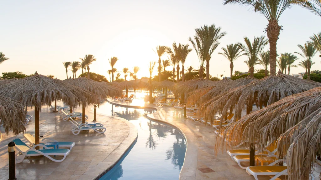 الفندق لونج بيتش ريزورت - الغردقة